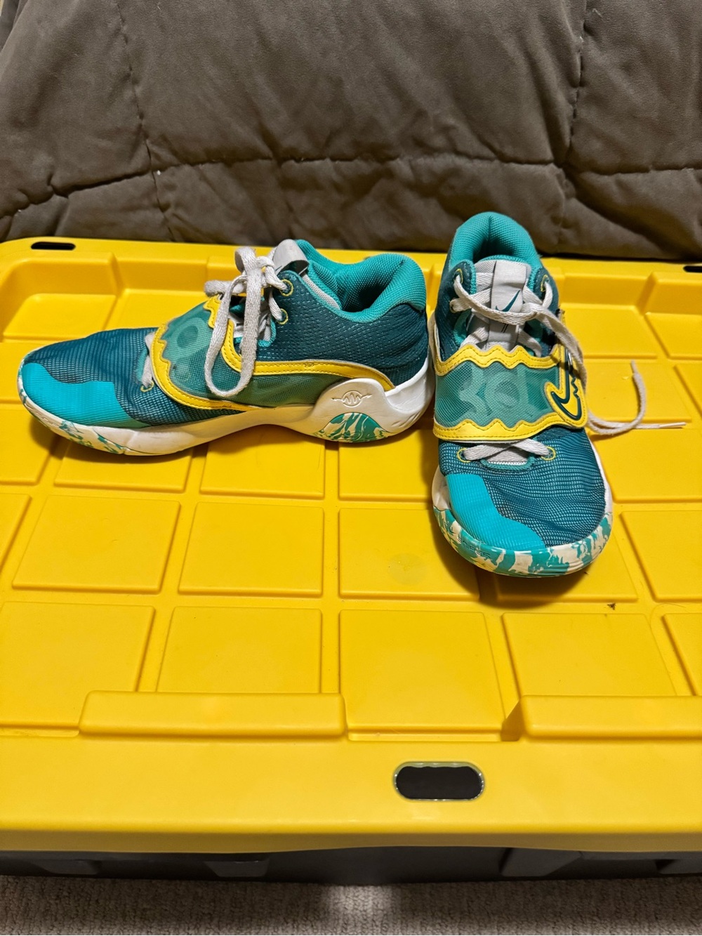 Nike KD Trey 5 Basketball Shoes -  Size 9.5